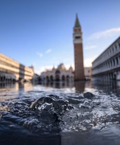 Wenecja. Plac św. Marka zamknięty. Powódź wdziera się do miasta