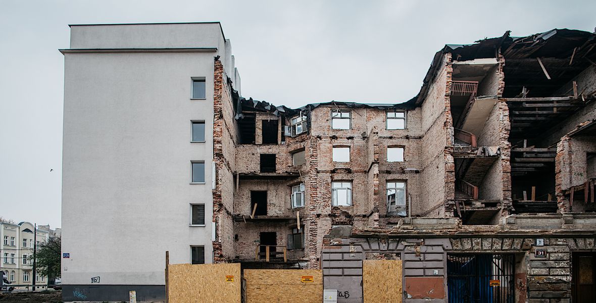 Kamienica przy ul. Rewolucji 1905 r. zawaliła się pod koniec października. Na szczęście nikt nie ucierpiał 