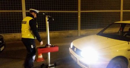 Ustawienie świateł: policja upomina kierowców