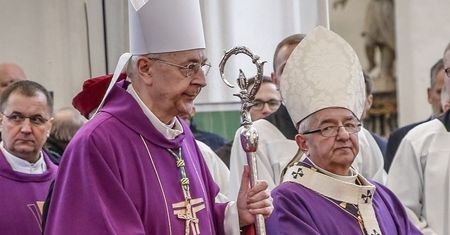 Wiejas: "Polski Kościół jest ofiarą brutalnego ataku. Tego trzymają się biskupi" (Opinia)
