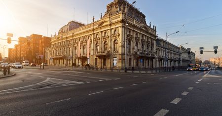 Nie tylko dziurawe drogi i spóźniające się autobusy. W Łodzi narzekają na to, jak miasto "wygląda" na Facebooku
