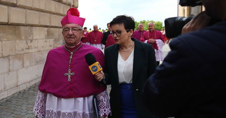 Pedofilia w Kościele. Ujawniła sprawę proboszcza z Tylawy. Tak reaguje na film Tomasza Sekielskiego