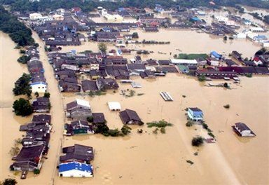 52 ofiary śmiertelne powodzi na południu Tajlandii