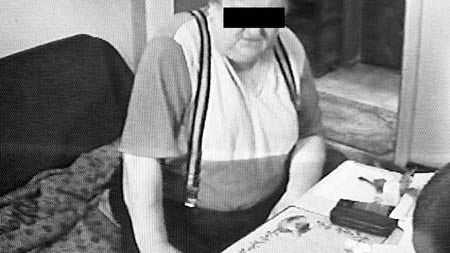 59-letniego emeryta policjanci zaskoczyli w domu