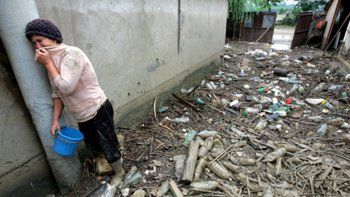 Zapłakana kobieta z wioski Cosmesti