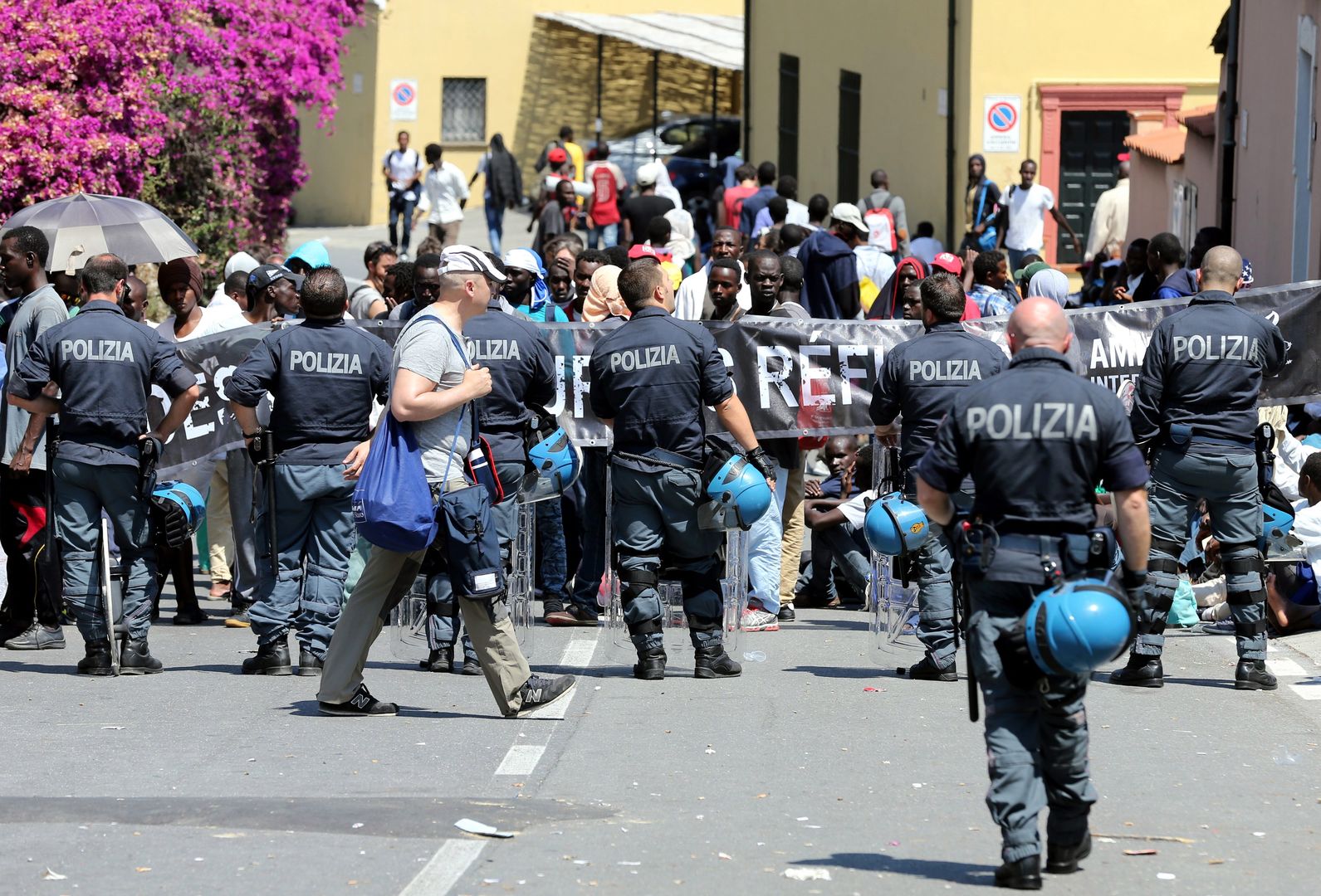 Włoska policja miała torturować imigrantów