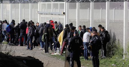 2,5 tysiąca euro dla imigranta. Jeśli wróci do domu