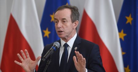 Tomasz Grodzki: musimy przeprowadzić naród przez tę zarazę