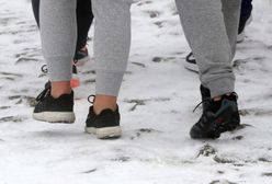 Pogoda w Tatrach zaskoczyła turystów. Zima w pełni, a na nogach adidasy