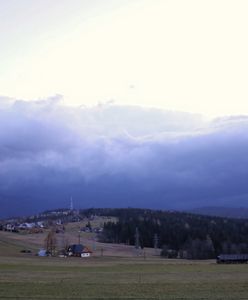IMGW alarmuje: silny wiatr na południu Polski