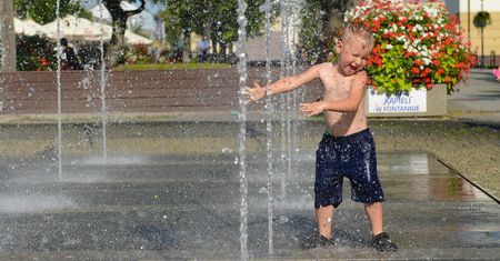Prognoza pogody na długi weekend. Ostrzeżenie przed zwrotnikowym upałem