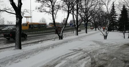 Kierowco zwolnij! Złe warunki w stolicy