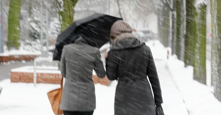IMGW ostrzega: czeka nas silny wiatr i roztopy