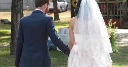 Dramat na weselu. Wiatrakowiec rozbił się w lesie. Znany lekarz nie chciał ratować ofiary