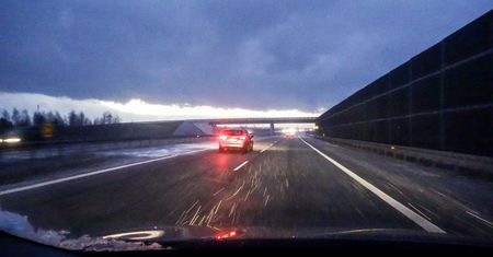 IMGW wydaje ostrzeżenia. Będzie ślisko na południu kraju