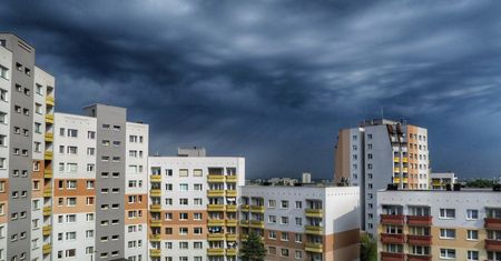 Pogoda na majówkę. Prognoza na 1 maja: słońce, burze i grad