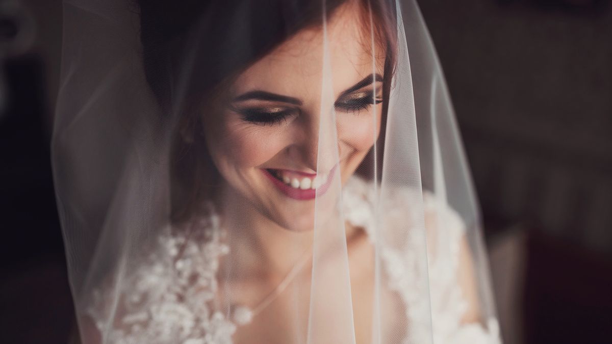 Najczęściej wybierane fryzury ślubne pod welon to upięcia