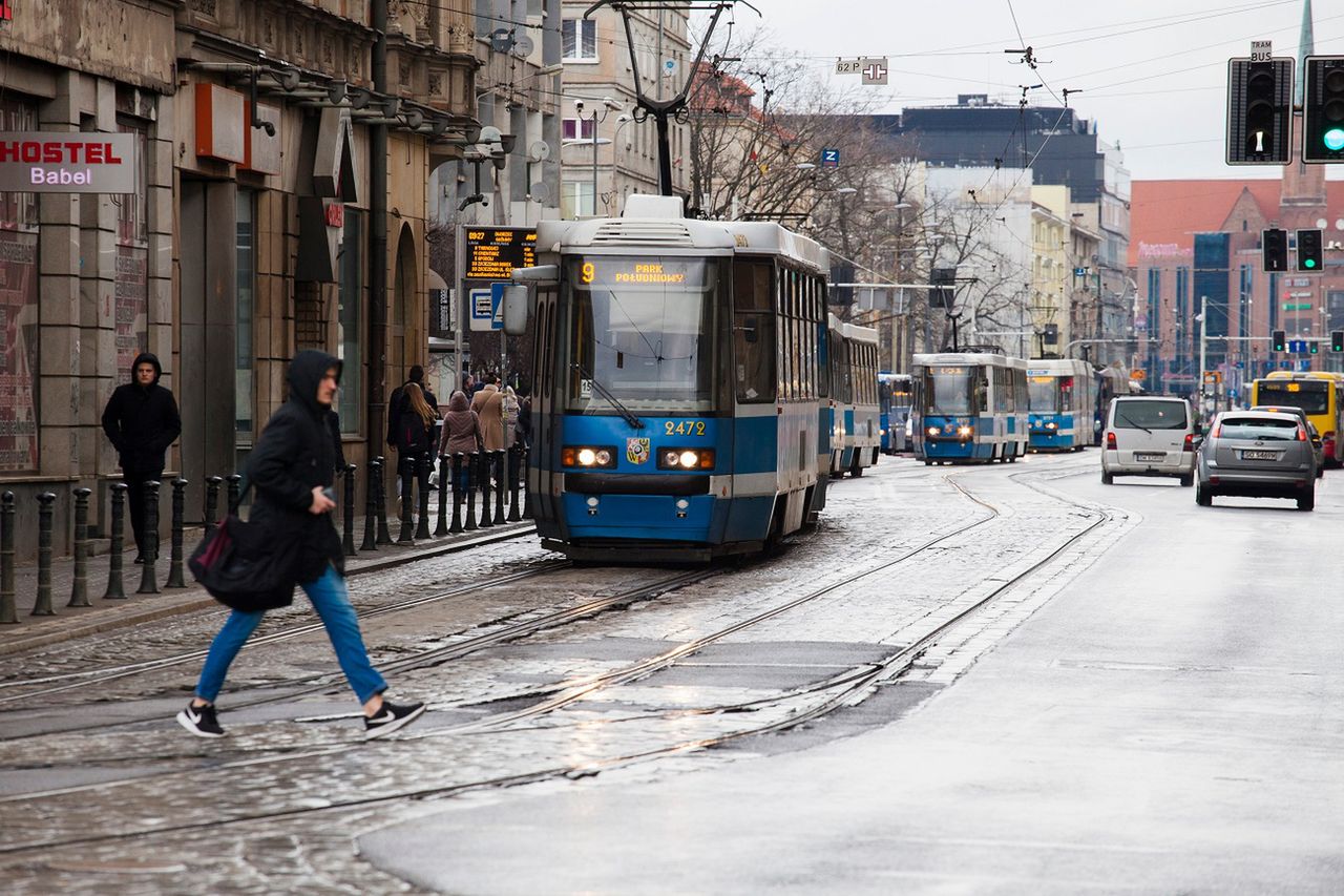 Pogoda na środę 13 listopada. Pochmurno i deszczowo. W górach spadnie śnieg