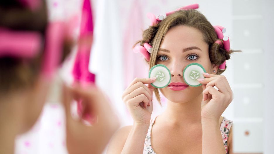 Peeling sprawia, że skóra staje się piękniejsza