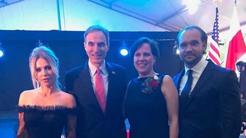 Doda dała się namówić na spotkanie z ambasadorem USA i jego żoną