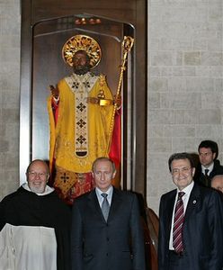 Prezydent Putin w bazylice świętego Mikołaja w Bari