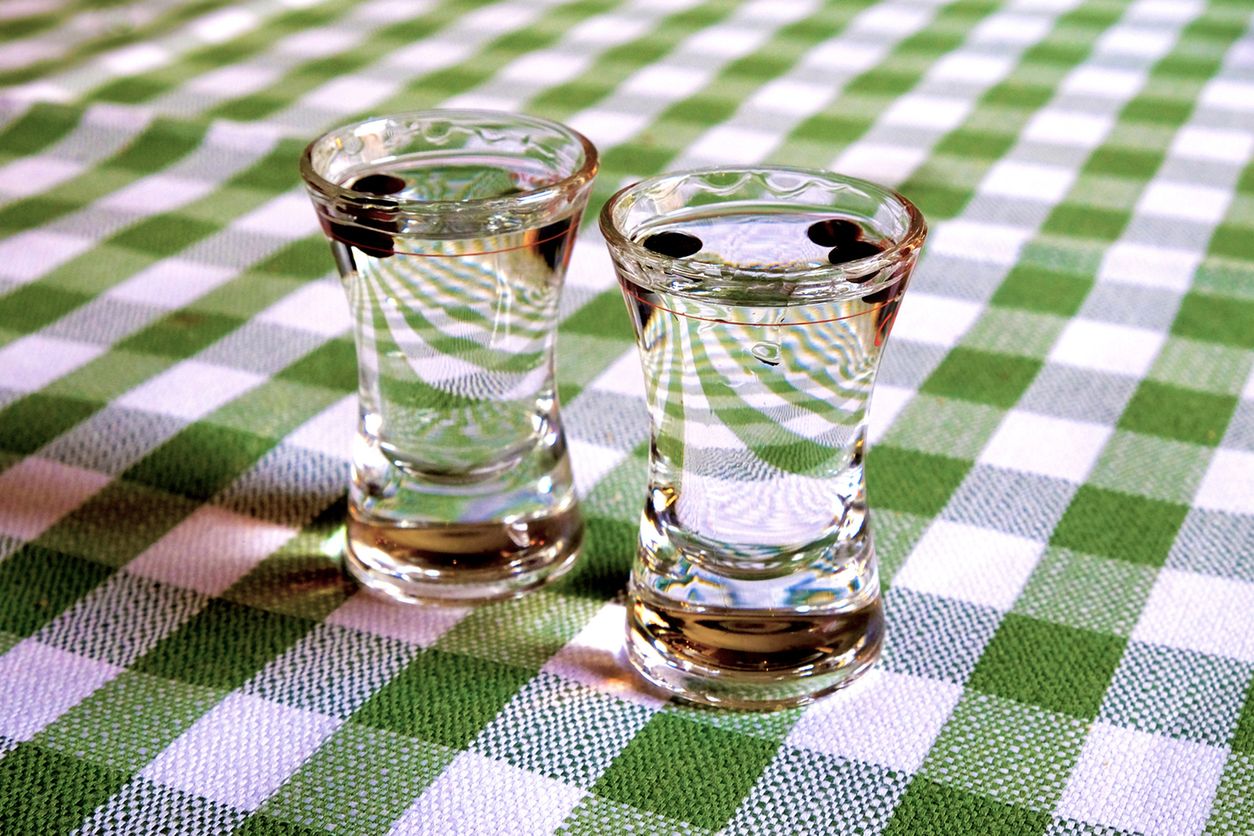 Ile kalorii ma wódka? Alkohol a dieta