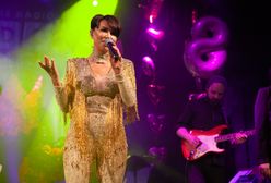 Paulla oczarowała na koncercie w kryształowej kreacji