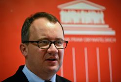 Pomnik ks. Henryka Jankowskiego obalony. Adam Bodnar krytykuje