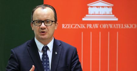 Rzecznik praw obywatelskich interweniuje na uczelni o. Rydzyka. Poszło o opinię od proboszcza