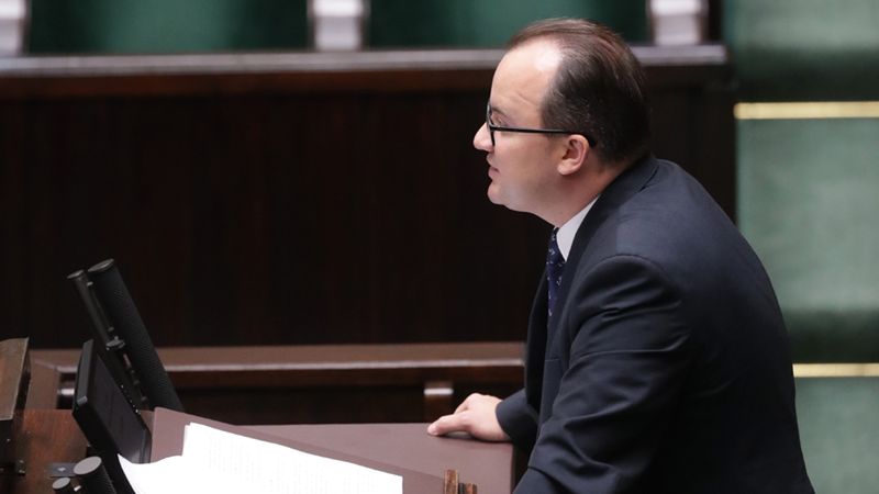 Rzecznik Praw Obywatelskich mówił ważne rzeczy do sali, na której było 11 posłów