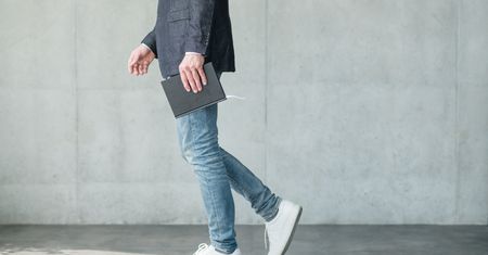 Buty sportowe do pracy – jakie wybrać?