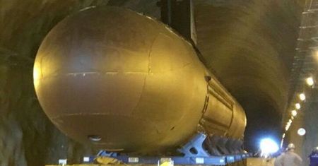 Brazylijska łódź podwodna transportowana po drogach. Wymagała platformy mającej 320 kół