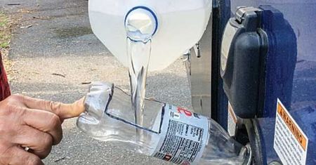 Triki samochodowe, które ułatwiają życie. Każdy kierowca powinien je znać