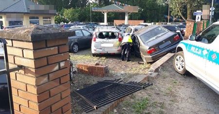 23-latek z Białej Podlaskiej rozbił 11 samochodów w komisie