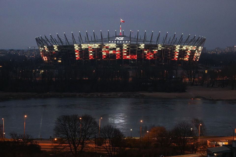 Na Stadionie Narodowym wyświetlono napis "Italy"