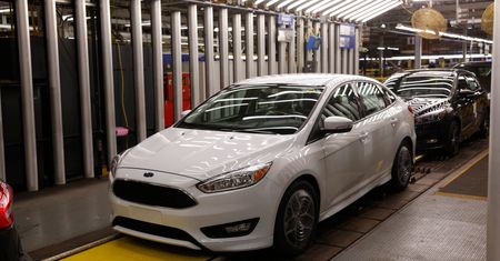 Deutsche Bank ostrzega przed nadchodzącym kryzysem branży motoryzacyjnej w USA