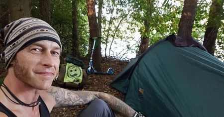 Nie wydał grosza, a dojechał do Indii. Płacił... piwem
