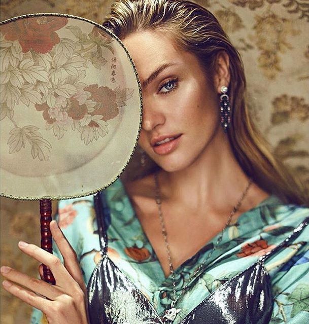 Candice Swanepoel pokazuje ciążowy brzuszek