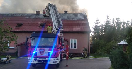 Pożar budynku mieszkalnego w Różewie