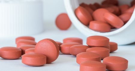 WHO ostrzega: ibuprofen może pogorszyć stan zdrowia osób z koronawirusem