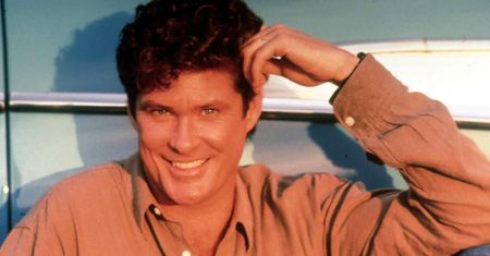 Półnagi David Hasselhoff na spacerze z o 28 lat młodszą żoną