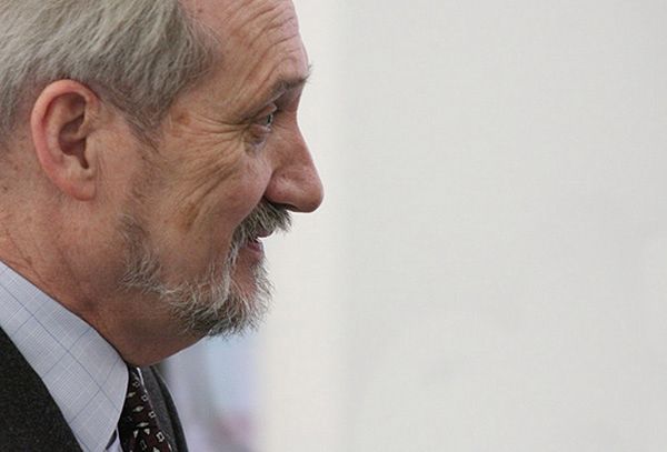 Antoni Macierewicz zawiadamia prokuraturę w sprawie Radosława Sikorskiego