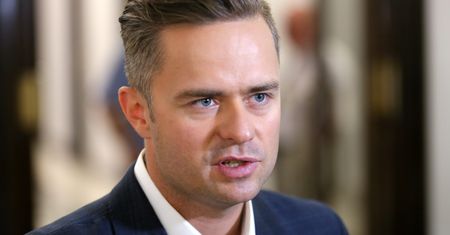 Afera Mariana Banasia "kręci polityków"? Adam Hofman: "szef NIK nie jest bezbronny"