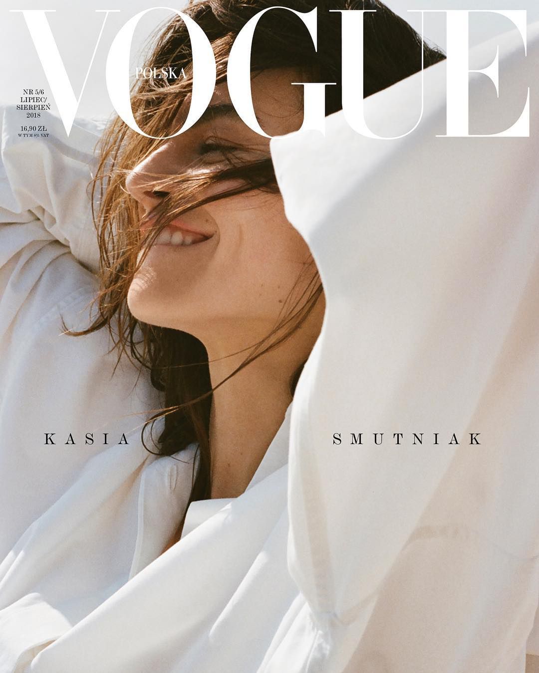 Kasia Smutniak na okładce Vogue Polska
