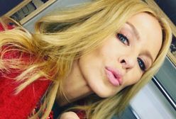 Kylie Minogue nago zasłonięta tylko gitarą. Ma 50 lat i wciąż zachwyca