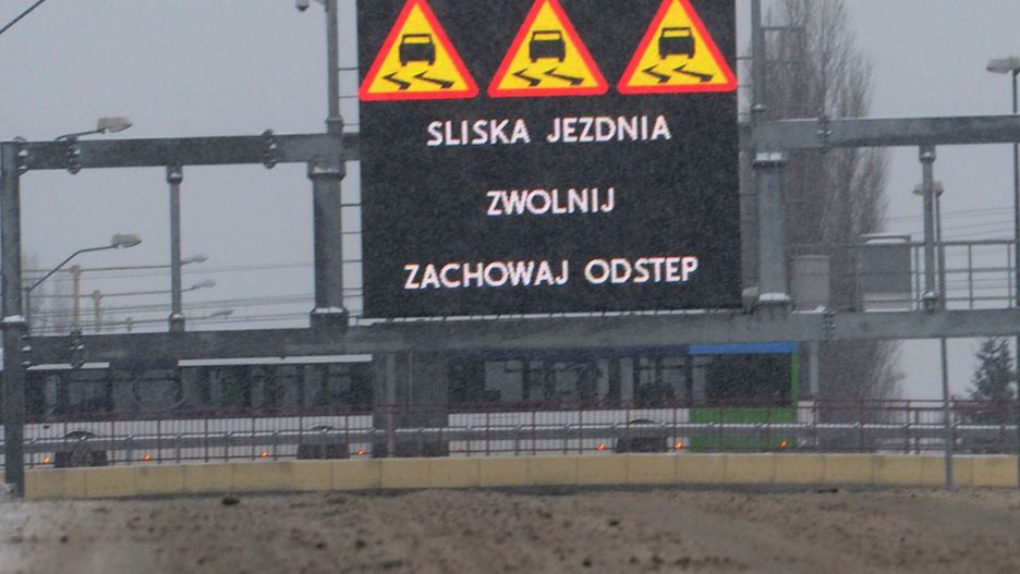 Alert pogodowy na Mazowszu. Ślisko na jezdniach i chodnikach