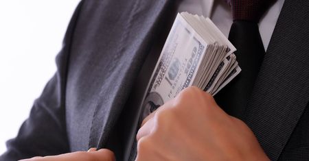 Credit Suisse: 10 proc. najbogatszych w Polsce ma ponad połowę całego majątku Polaków