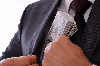 Credit Suisse: 10 proc. najbogatszych w Polsce ma ponad połowę całego majątku Polaków