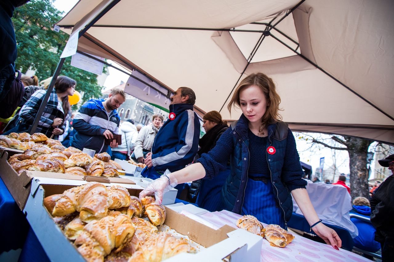 Rynek zalewają podróbki rogali świętomarcińskich. "Nie mamy czasu się tym zajmować, produkujemy zbyt wiele rogali"