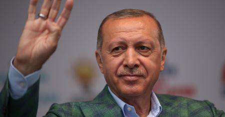 Wybory prezydenckie i parlamentarne w Turcji. Erdogan i jego partia murowanym faworytem